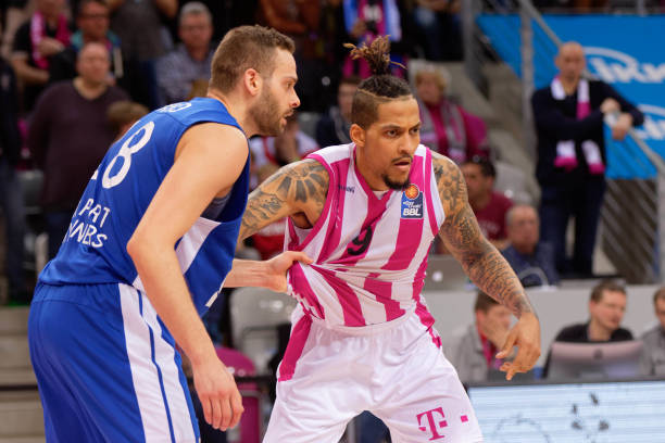 随着时间的 随着时间的