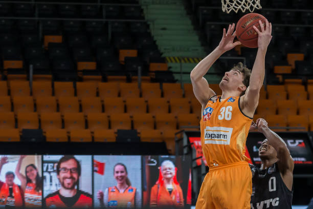 表现无疑是 表现无疑是